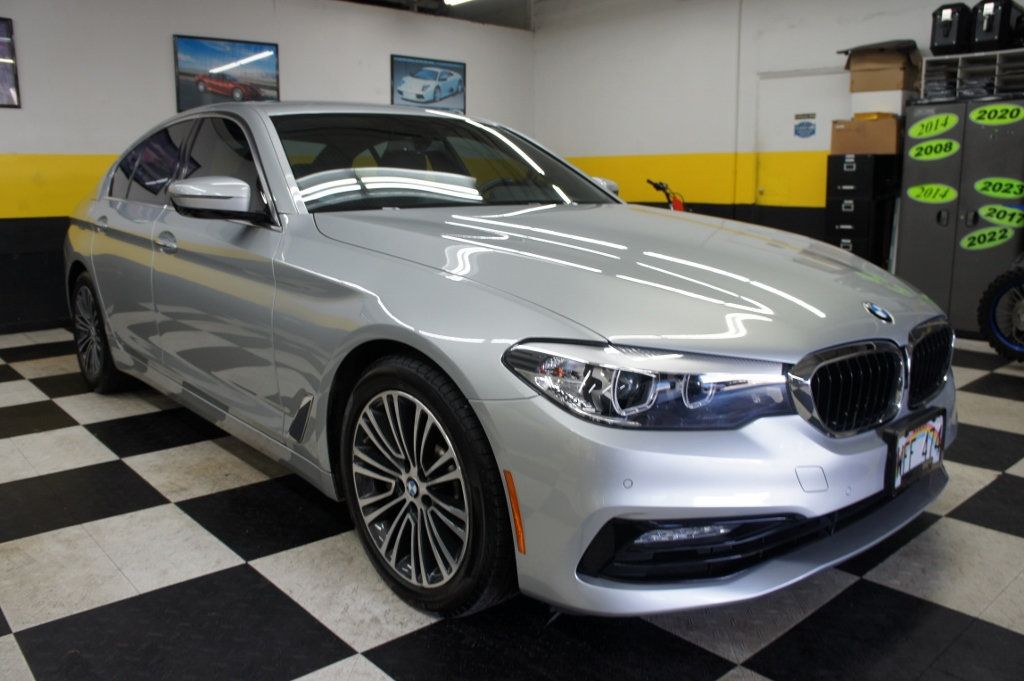 2018 BMW 5 Series 6 cyl turbocharged, 325 HP, SportLine, Stunning! - 22936845 - 1