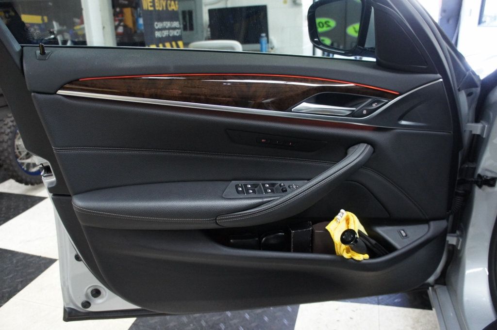 2018 BMW 5 Series 6 cyl turbocharged, 325 HP, SportLine, Stunning! - 22936845 - 25