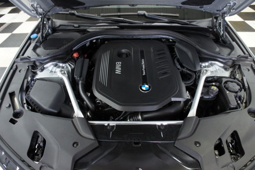 2018 BMW 5 Series 6 cyl turbocharged, 325 HP, SportLine, Stunning! - 22936845 - 8