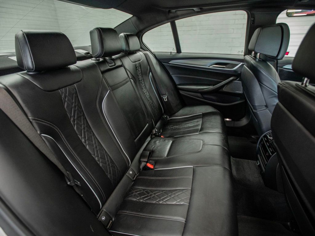 2018 Bmw M550i xDrive Sedan photo 26