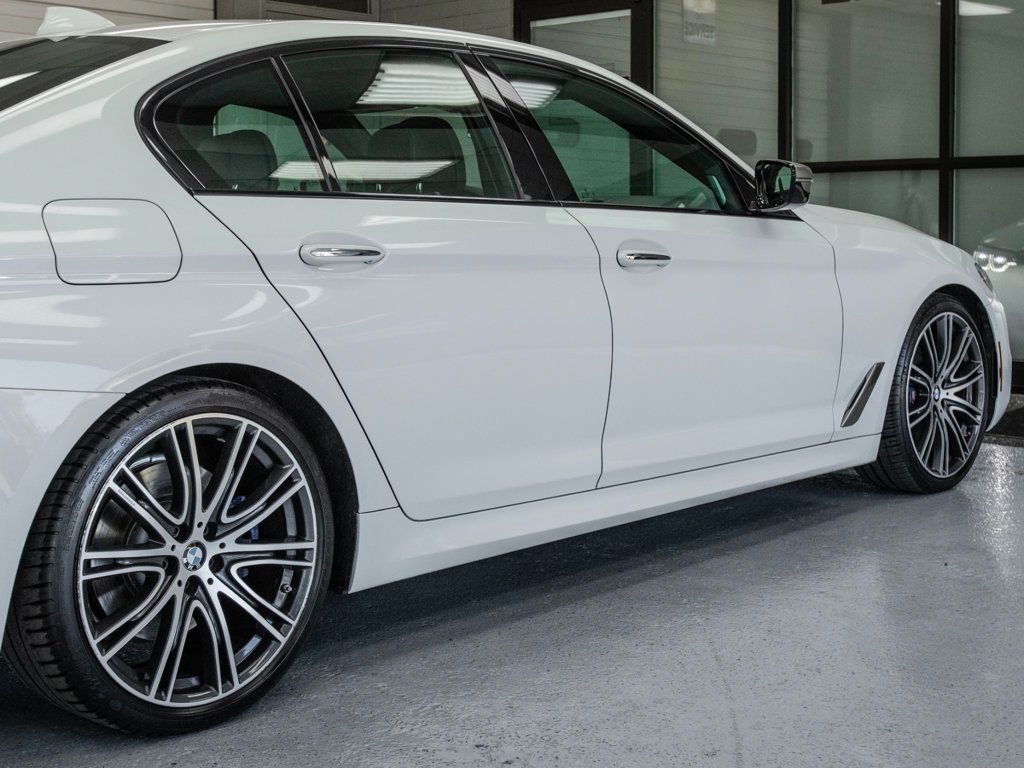 2018 Bmw M550i xDrive Sedan photo 36