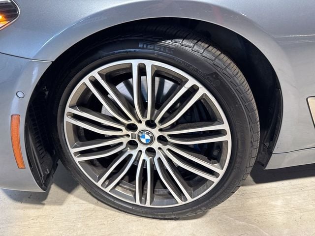 2018 BMW 5 Series M550i xDrive - 23013905 - 1