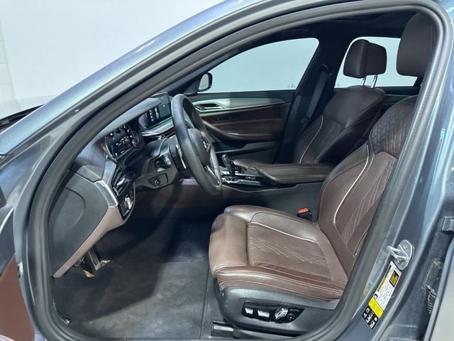 2018 BMW 5 Series M550i xDrive - 23013905 - 30