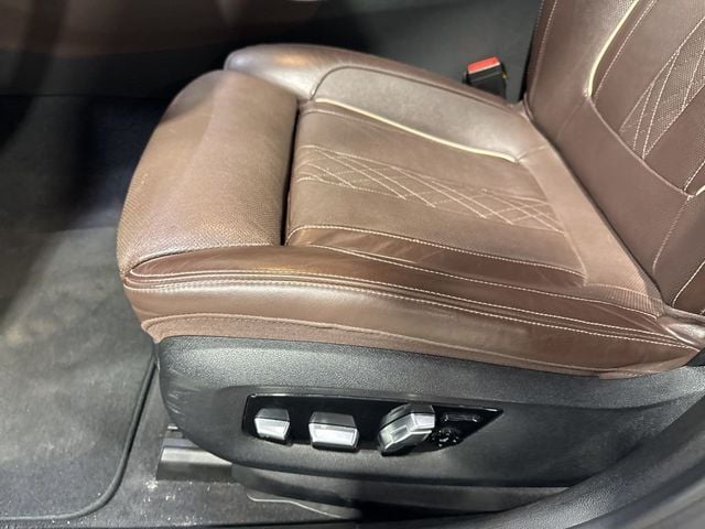 2018 BMW 5 Series M550i xDrive - 23013905 - 33