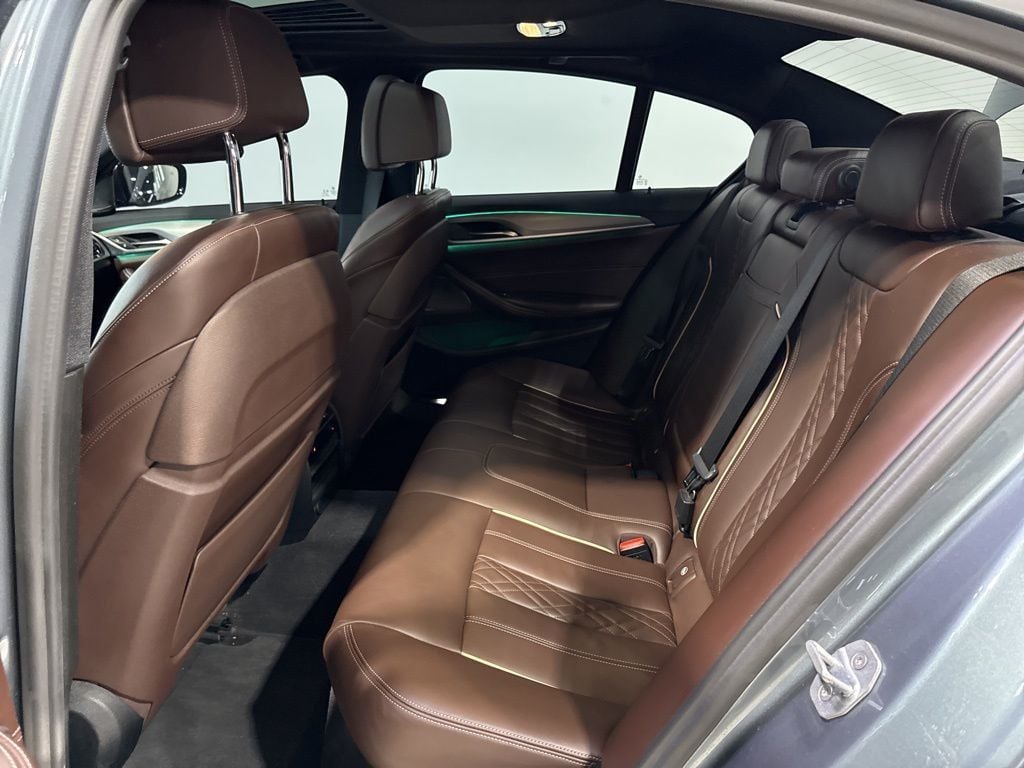 2018 BMW 5 Series M550i xDrive - 23013905 - 39