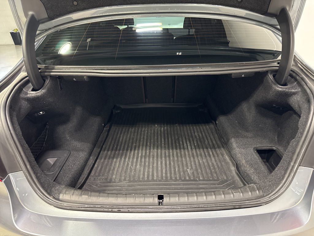2018 BMW 5 Series M550i xDrive - 23013905 - 43
