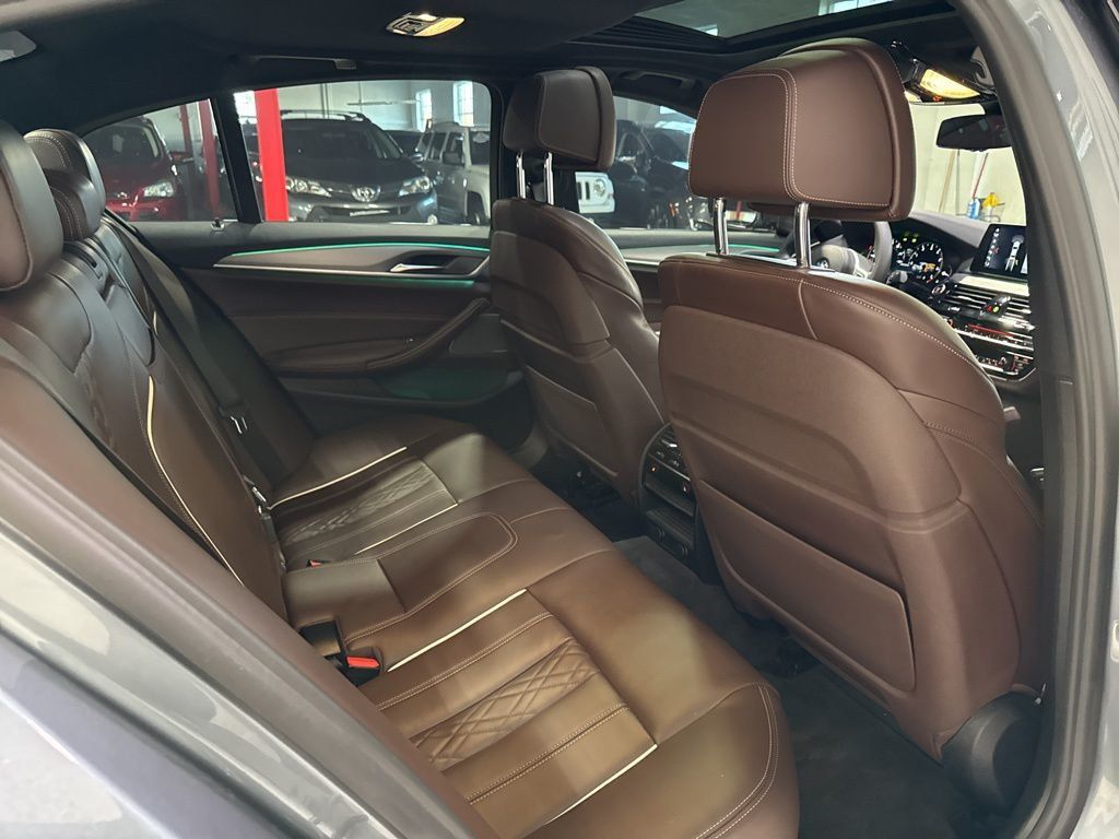 2018 BMW 5 Series M550i xDrive - 23013905 - 46