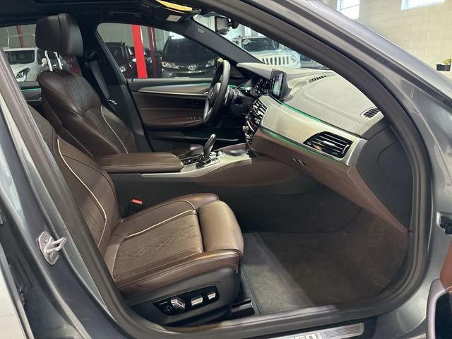 2018 BMW 5 Series M550i xDrive - 23013905 - 49