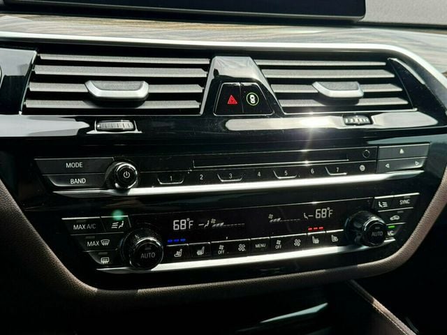 2018 BMW 5 Series M550i xDrive - 23014864 - 28