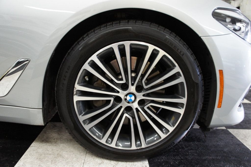 2018 BMW 5 Series V6, Turbo, 325 HP,   , Stunning! - 22936845 - 7