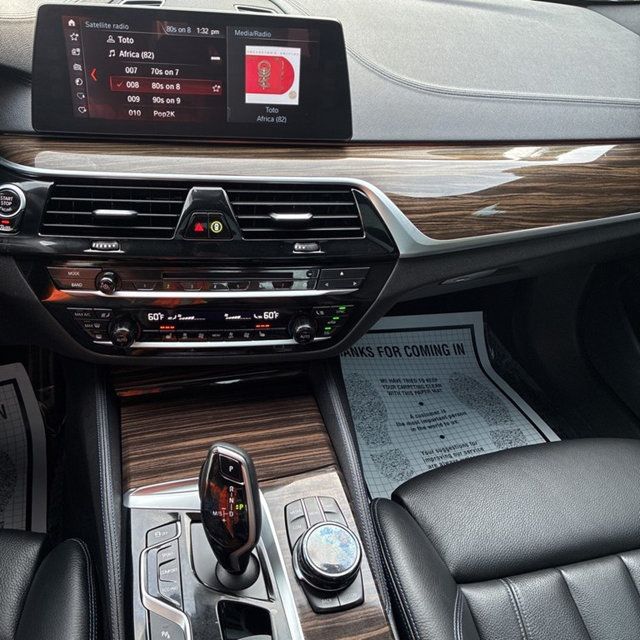 2018 BMW 5 Series X-DRIVE! BLUE CALIP! HARMON! CARPLAY! DRIVER ASSIST! M PACK!  - 22945989 - 11