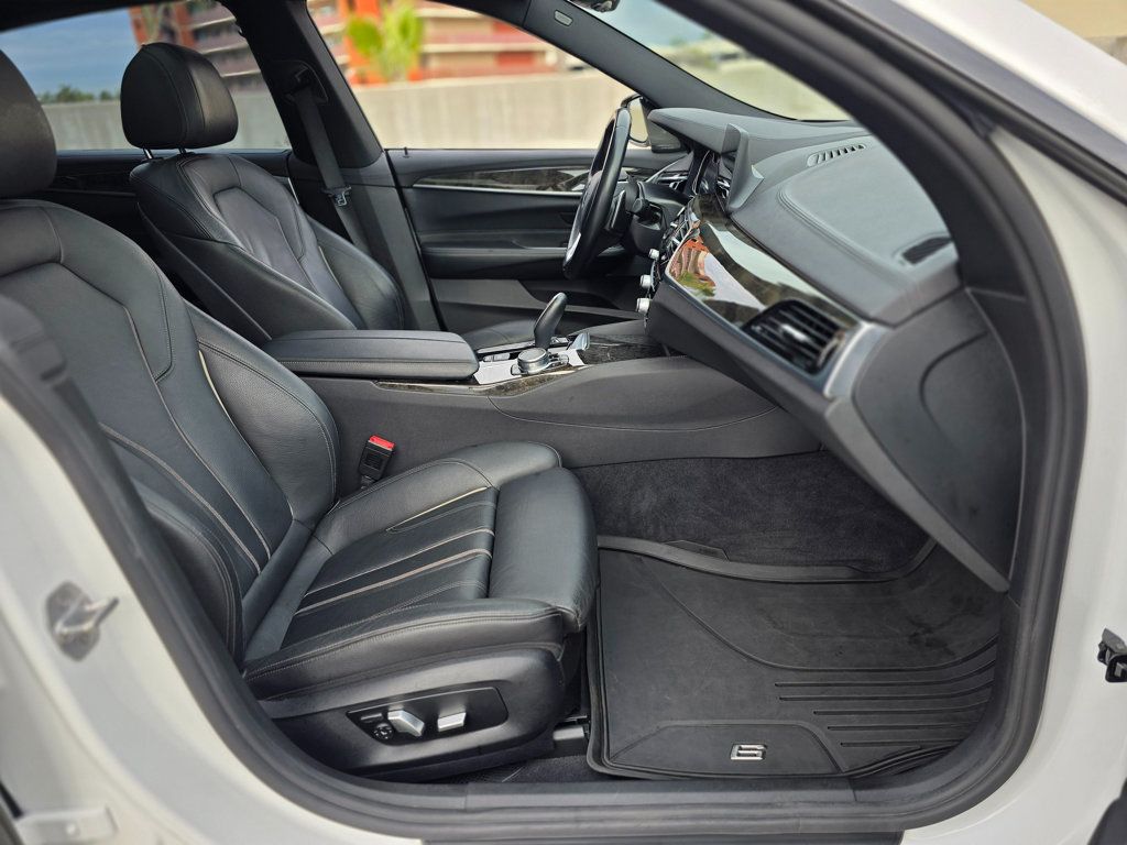 2018 BMW 6 Series 640i xDrive Gran Turismo - 22964869 - 9
