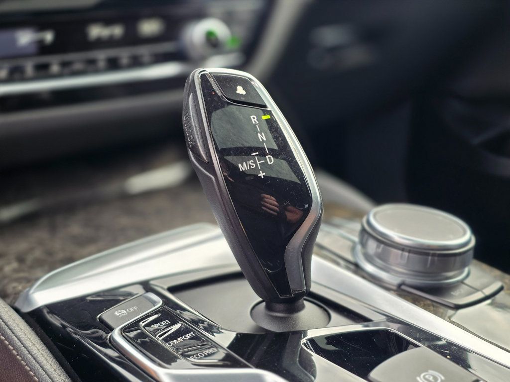 2018 BMW 6 Series 640i xDrive Gran Turismo - 22964869 - 35