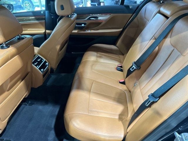 2018 BMW 7 Series 740i - 22621794 - 23