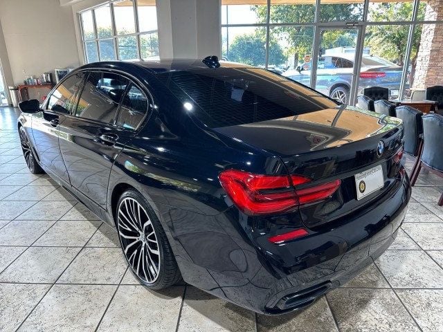 2018 BMW 7 Series 740i - 22621794 - 3