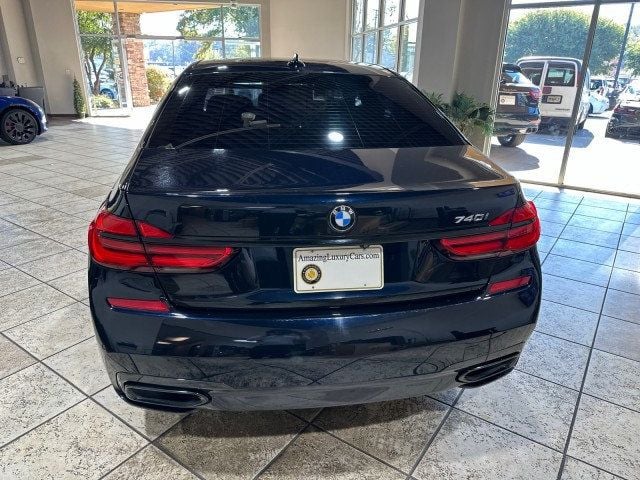 2018 BMW 7 Series 740i - 22621794 - 4