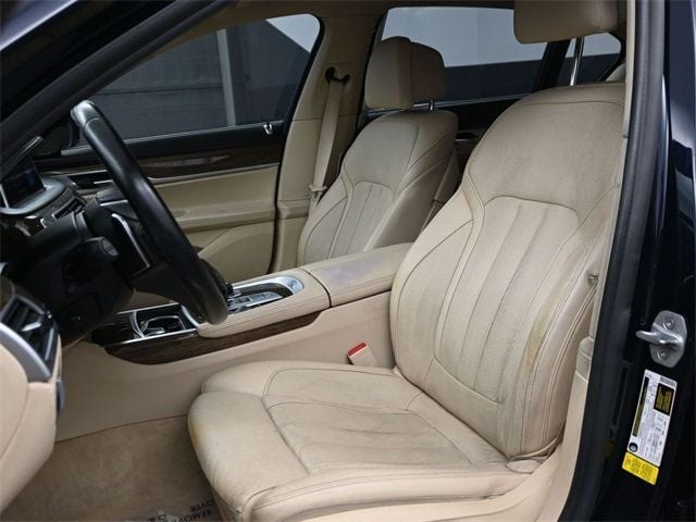 2018 BMW 7 Series 740i - 22941754 - 9