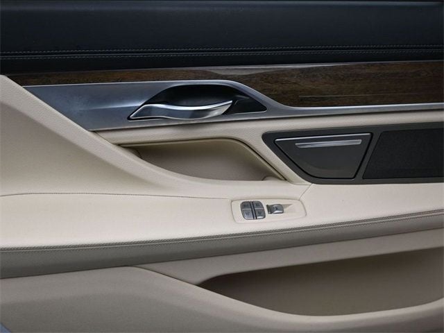 2018 BMW 7 Series 740i - 22941754 - 15