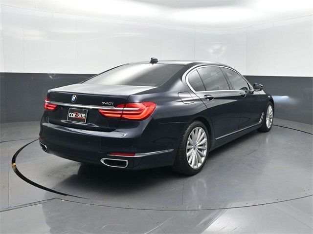 2018 BMW 7 Series 740i - 22941754 - 39