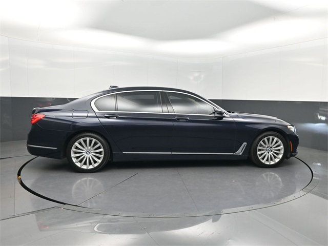 2018 BMW 7 Series 740i - 22941754 - 40