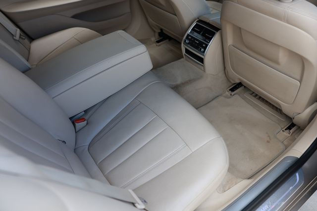 2018 BMW 7 Series 740i - 23010761 - 14