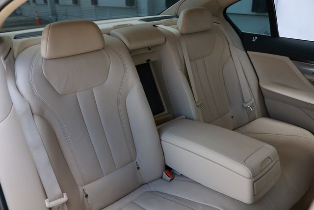 2018 BMW 7 Series 740i - 23010761 - 16