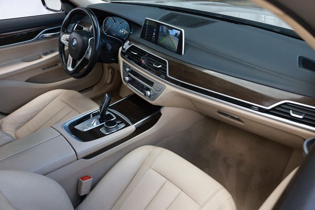 2018 BMW 7 Series 740i - 23010761 - 20