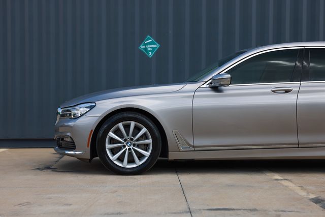 2018 BMW 7 Series 740i - 23010761 - 29