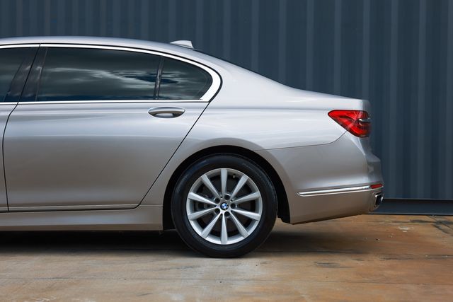 2018 BMW 7 Series 740i - 23010761 - 30