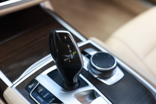 2018 BMW 7 Series 740i - 23010761 - 45