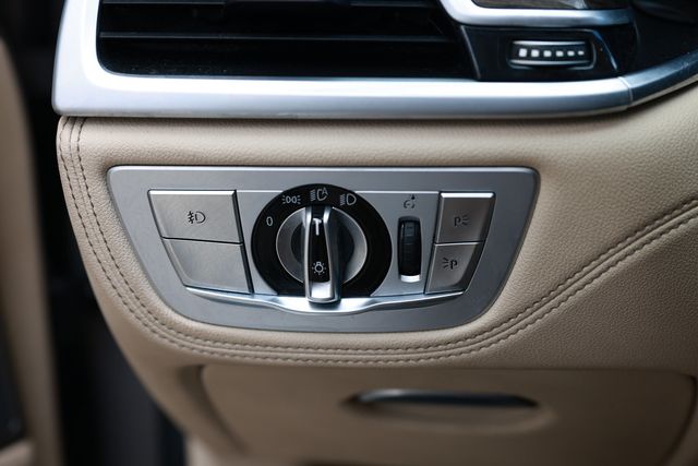 2018 BMW 7 Series 740i - 23010761 - 54
