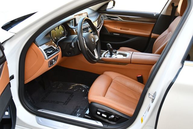 2018 BMW 7 Series 740i Sedan W/Executive & Driving Assistance Packages - 23028841 - 13
