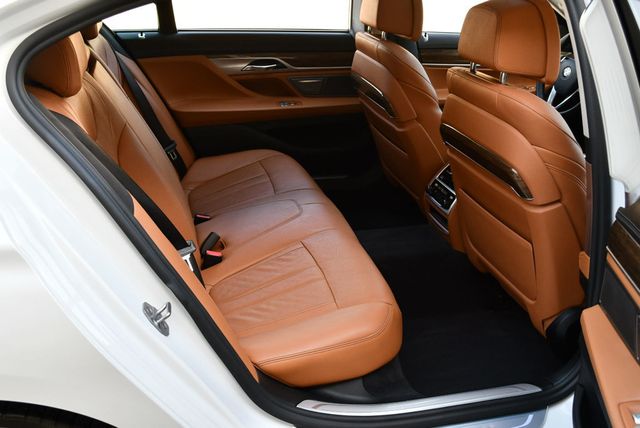2018 BMW 7 Series 740i Sedan W/Executive & Driving Assistance Packages - 23028841 - 18