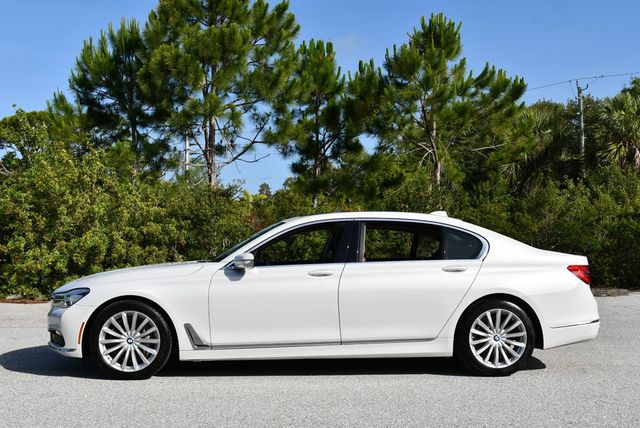 2018 BMW 7 Series 740i Sedan W/Executive & Driving Assistance Packages - 23028841 - 25
