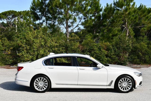 2018 BMW 7 Series 740i Sedan W/Executive & Driving Assistance Packages - 23028841 - 30