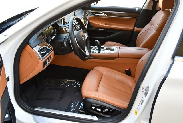 2018 BMW 7 Series 740i Sedan W/Executive & Driving Assistance Packages - 23028841 - 35