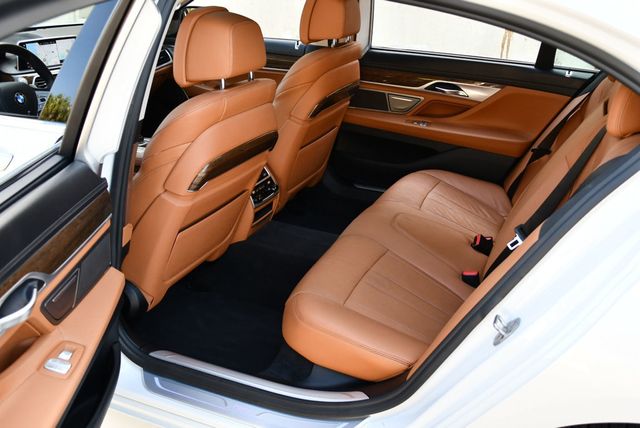 2018 BMW 7 Series 740i Sedan W/Executive & Driving Assistance Packages - 23028841 - 38
