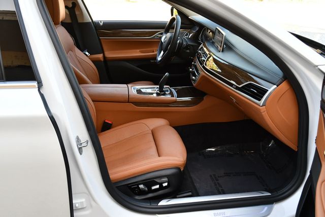 2018 BMW 7 Series 740i Sedan W/Executive & Driving Assistance Packages - 23028841 - 39
