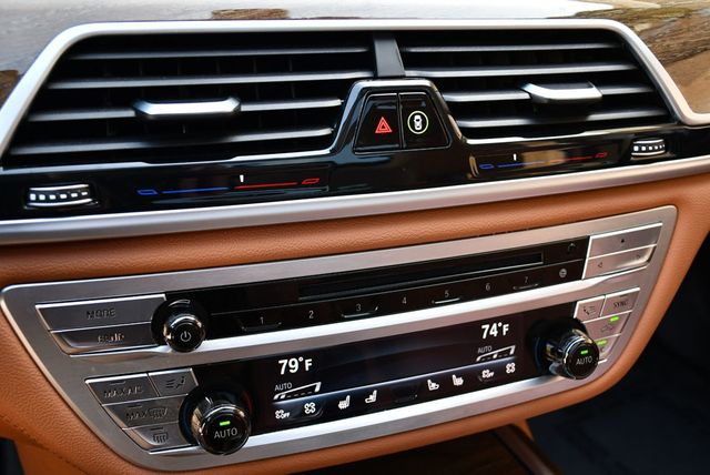 2018 BMW 7 Series 740i Sedan W/Executive & Driving Assistance Packages - 23028841 - 51