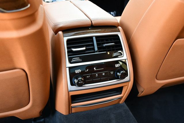2018 BMW 7 Series 740i Sedan W/Executive & Driving Assistance Packages - 23028841 - 53