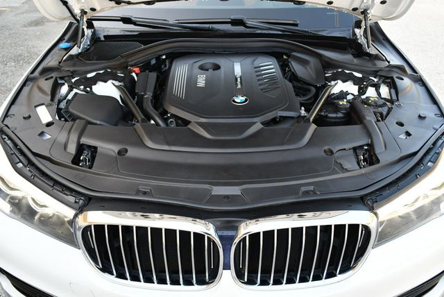 2018 BMW 7 Series 740i Sedan W/Executive & Driving Assistance Packages - 23028841 - 60