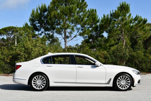 2018 BMW 7 Series 740i Sedan W/Executive & Driving Assistance Packages - 23028841 - 6