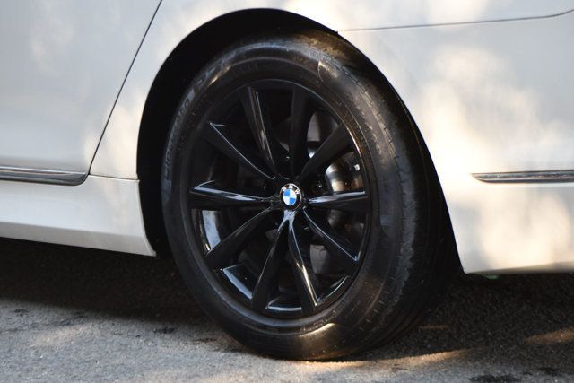 2018 BMW 7 Series 740i xDrive - 22981852 - 12