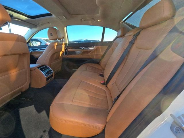 2018 BMW 7 Series 740i xDrive - 22981852 - 2