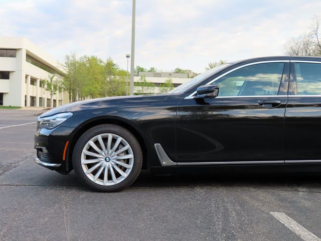 2018 BMW 7 Series 740i xDrive - 22996273 - 12