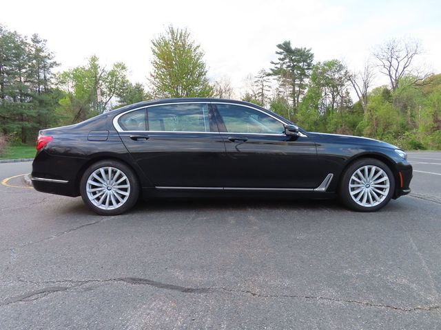 2018 BMW 7 Series 740i xDrive - 22996273 - 18