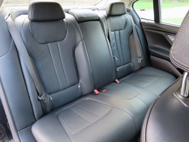 2018 BMW 7 Series 740i xDrive - 22996273 - 31