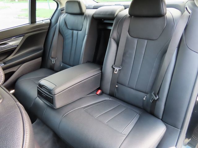 2018 BMW 7 Series 740i xDrive - 22996273 - 34