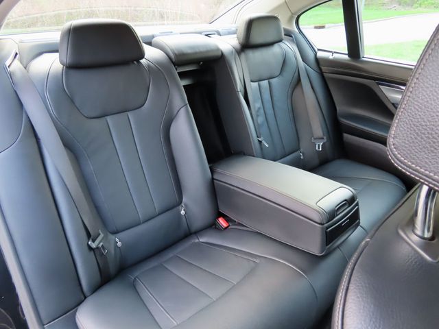 2018 BMW 7 Series 740i xDrive - 22996273 - 4