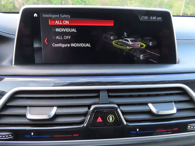 2018 BMW 7 Series 740i xDrive - 22996273 - 8